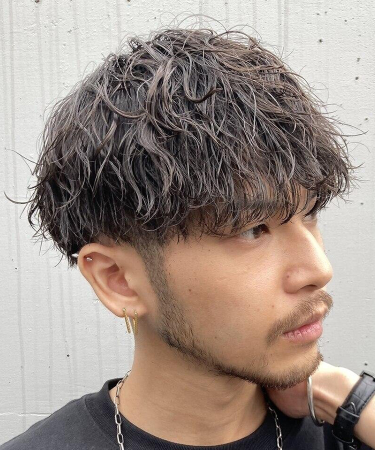 日本のメンズサロンで1番予約されているKING of hairの《ツイストスパイラルパーマ》のデザイン